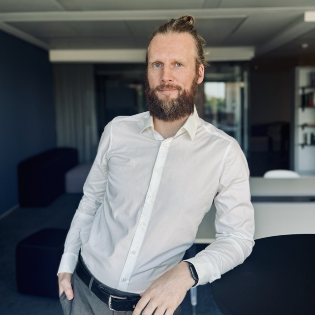 Ein Porträt von Arne-Kristian, Associate Partner | Senior Head of Analytics & Insights.